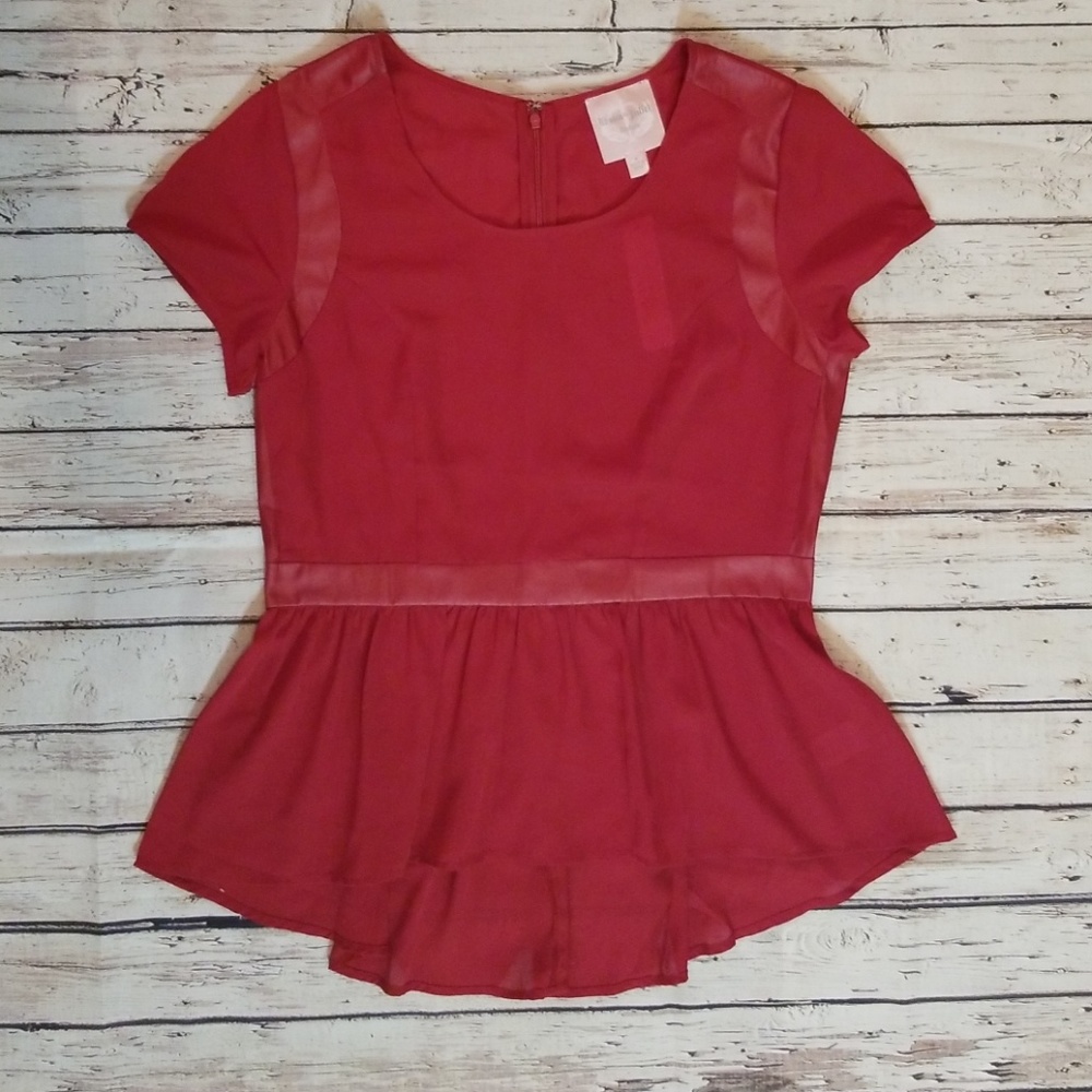 Romeo & Juliet Couture | NWT Blouse Size M